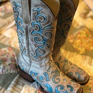 Woman’s cowgirl boots